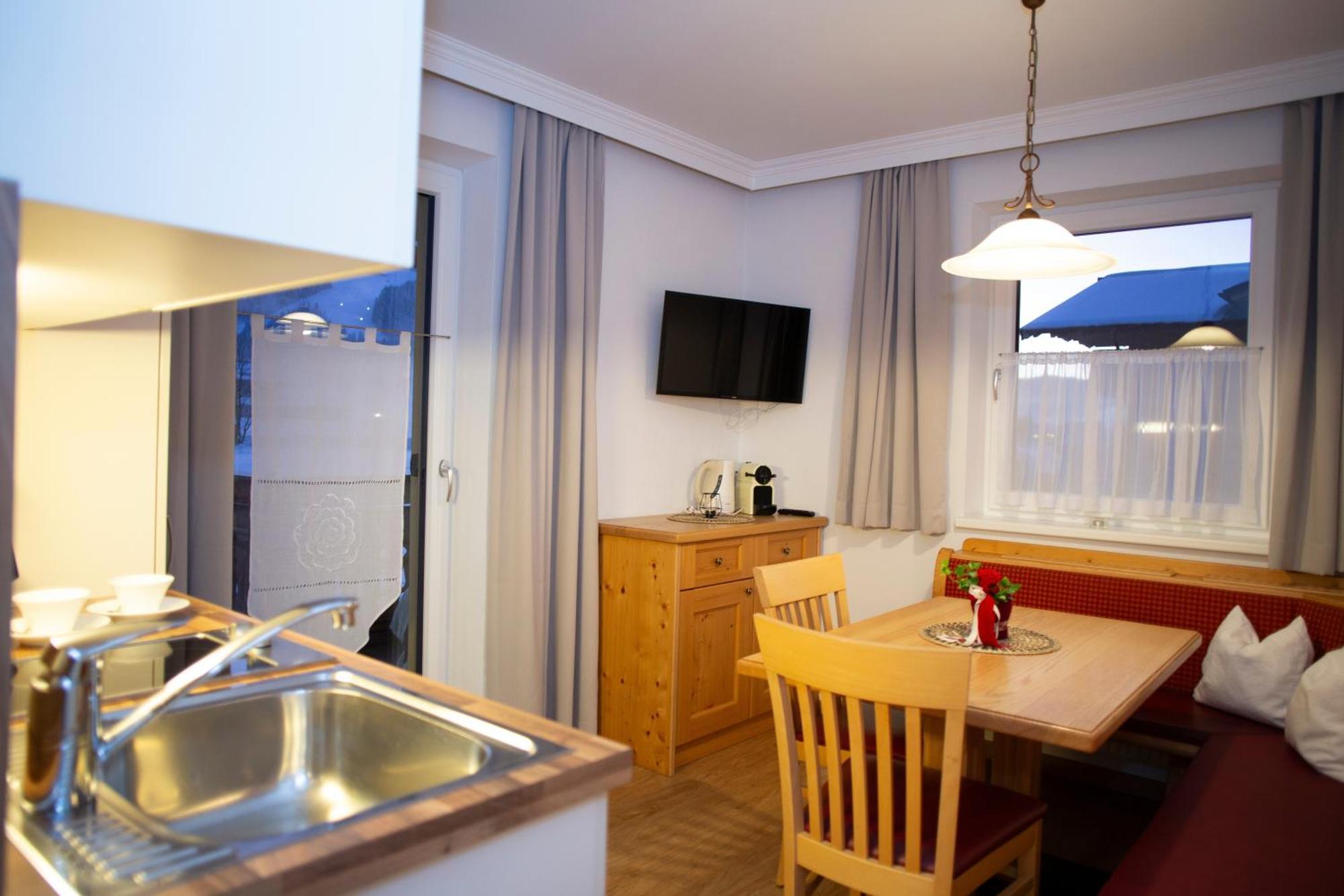Appartement-Gaestehaus Ursula Flachau Kültér fotó